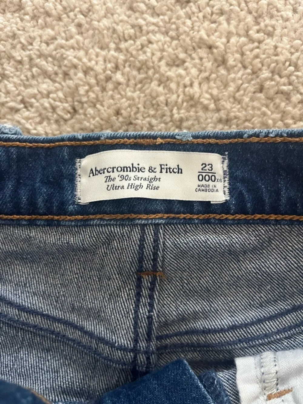 Abercrombie & Fitch Straight Leg Dark Blue Denim Jeans - Picture 2 of 4